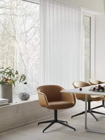 Ridge Vase Milchglas 35 cm - Hellorange - Muuto
