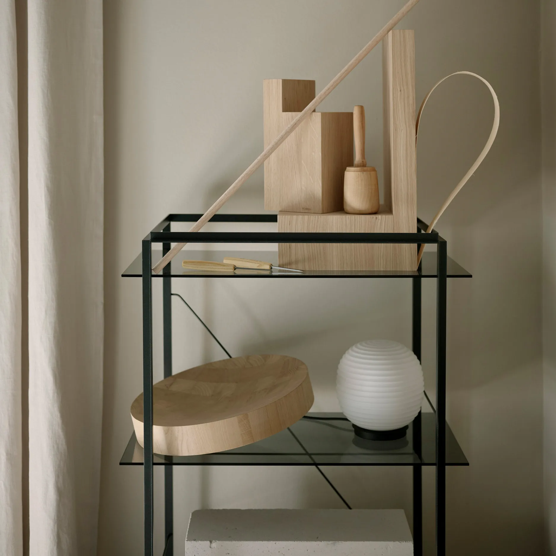 Lantern Globe Tischleuchte small, Edelstahl New Works