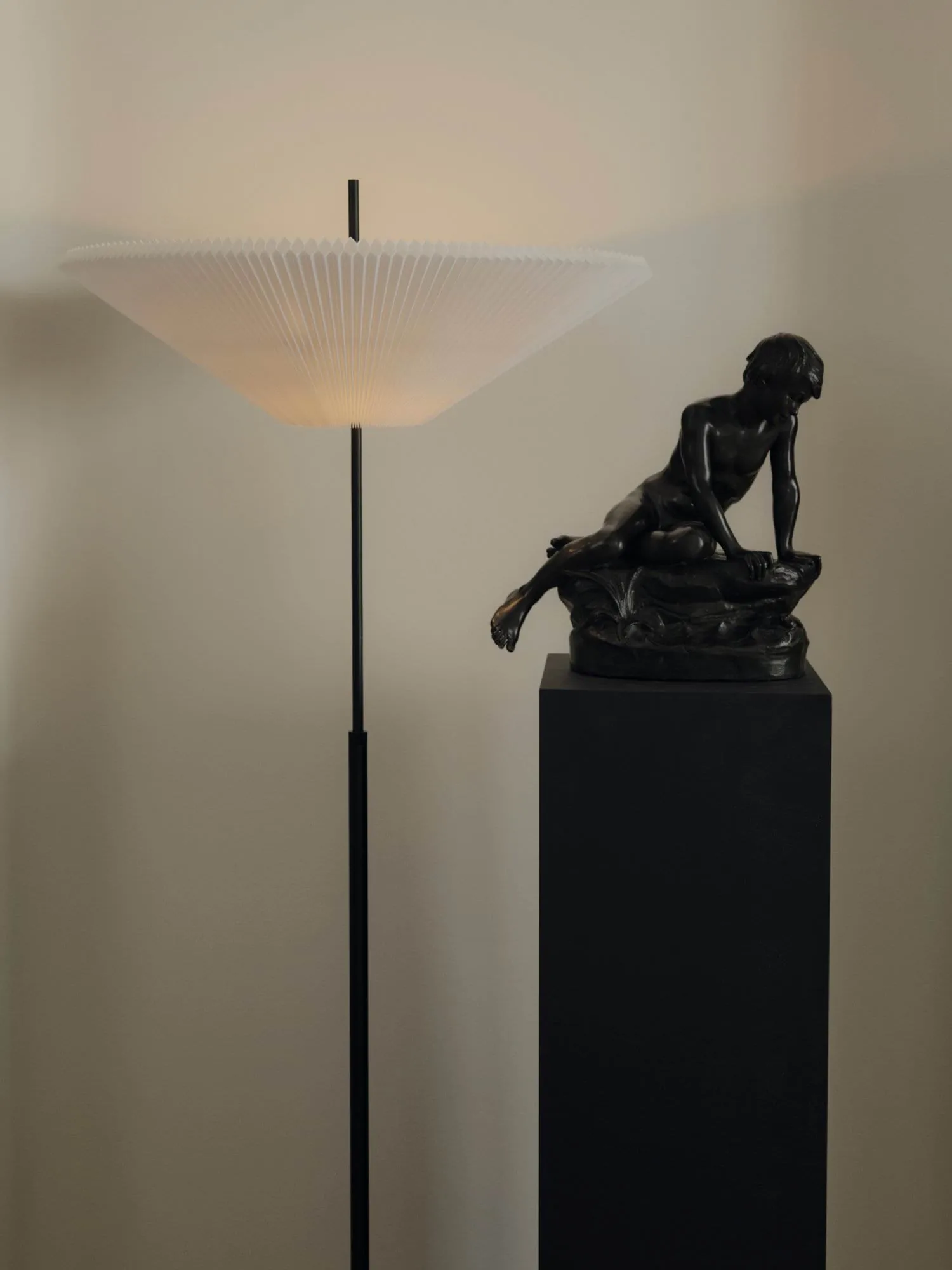 Nebra Stehlampe, White (Weiß), 150 cm New Works