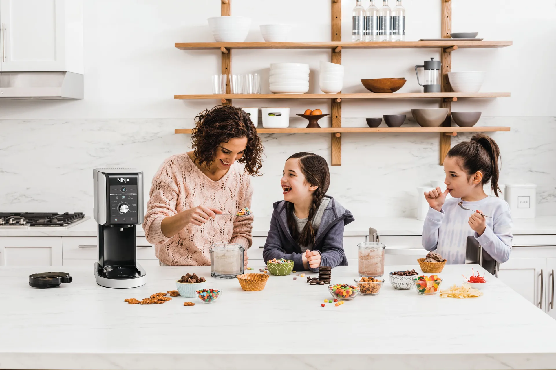 Ninja CREAMi deluxe NC502EU Eis- und Dessertmaschine, Black Ninja