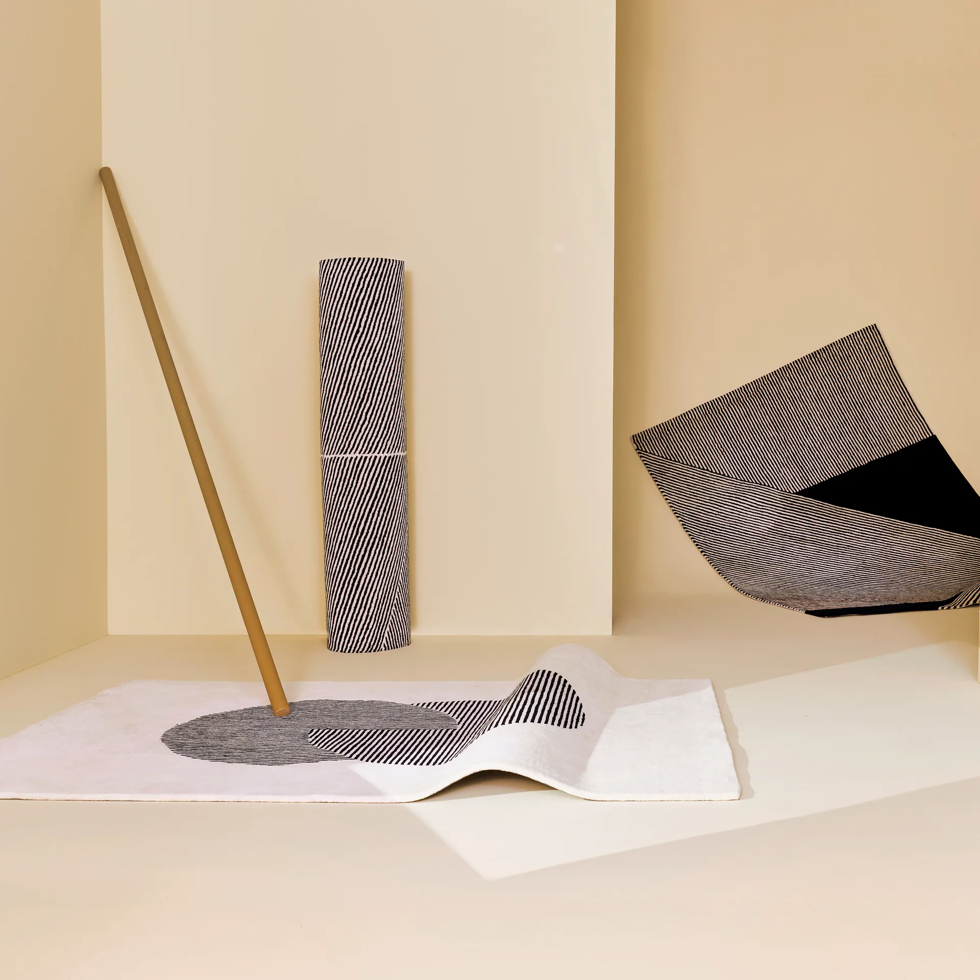 Circles Wollteppich naturweiß, 170 x 240cm NJRD