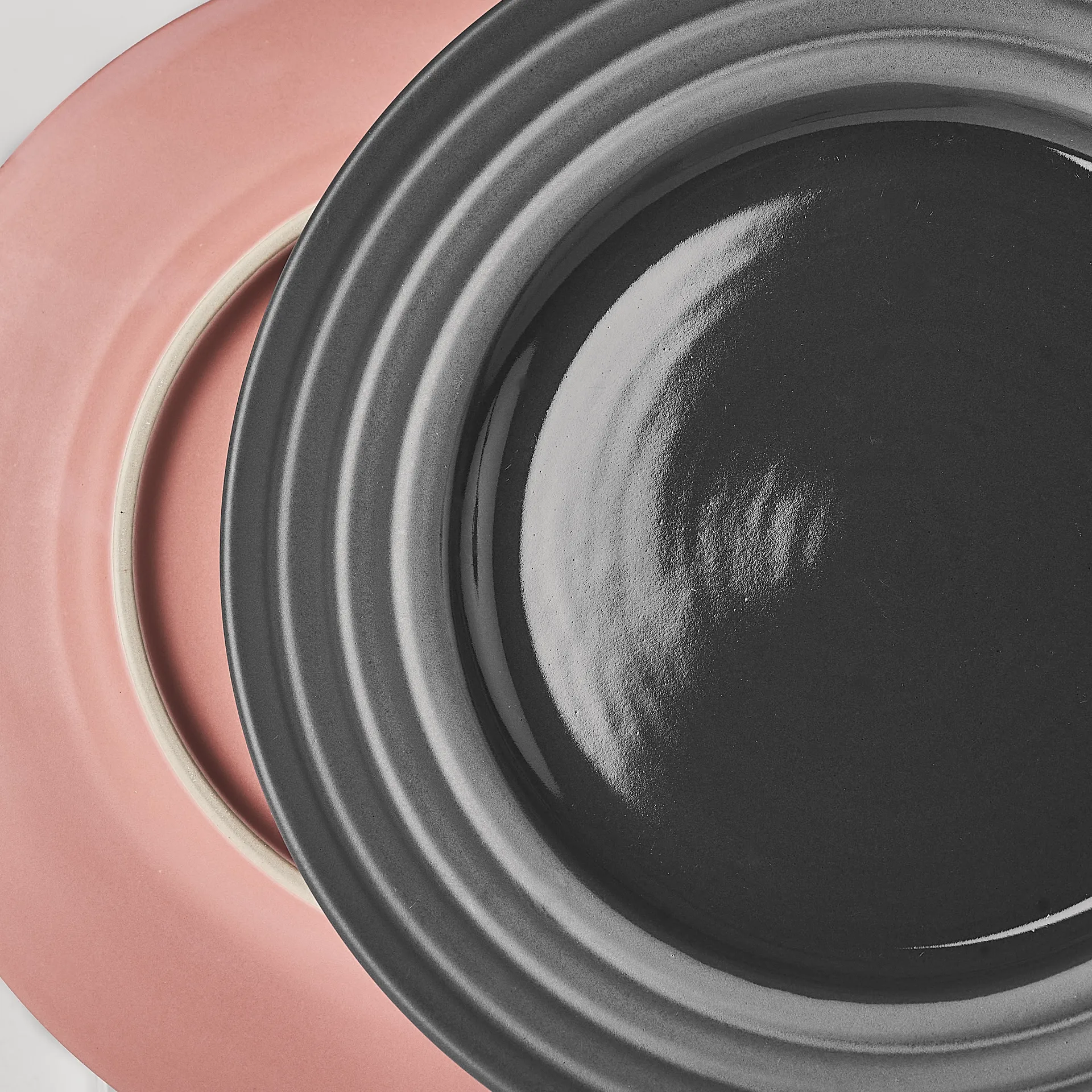 Lines kleiner Teller Ø21cm, Dunkelgrau NJRD