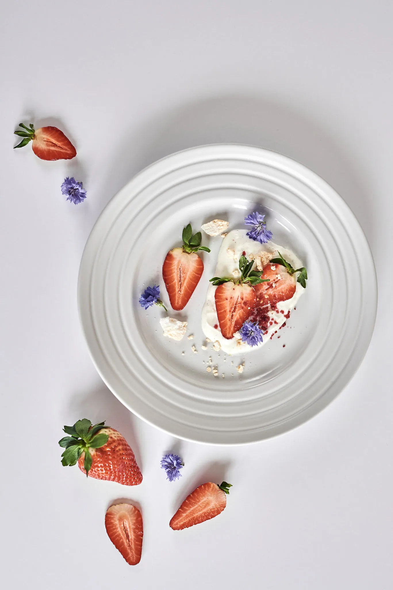 Lines Teller Ø27cm, Weiß NJRD