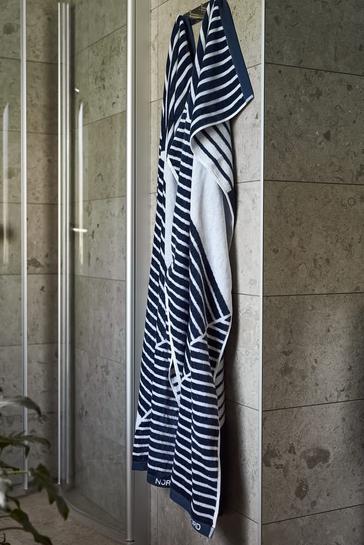 Stripes Badehandtuch 70x140 cm - Blau - NJRD