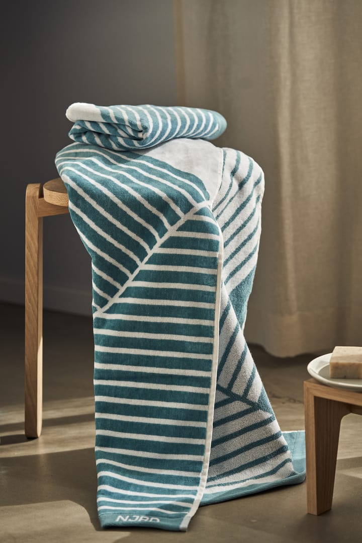 Stripes Badetuch 70 x 140cm Special Edition 2022 - Türkis - NJRD