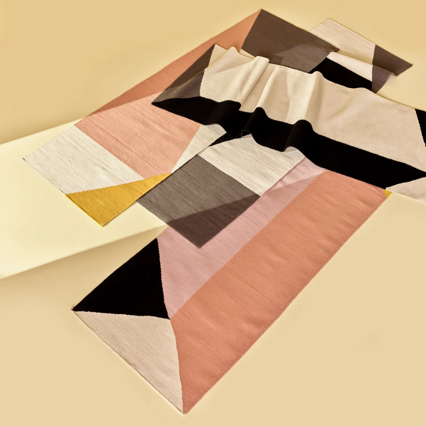 Stripes blocks Kelim Teppich schwarz, 80 x 240cm NJRD