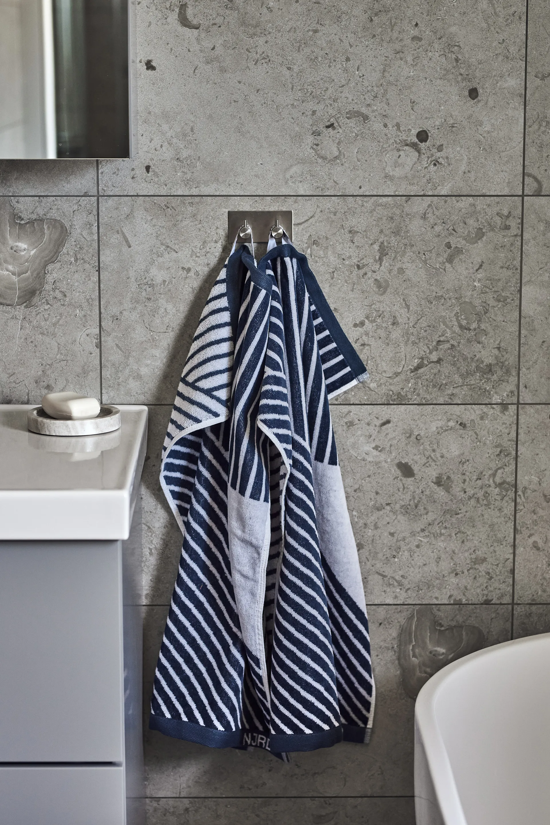 Stripes Handtuch 50x70 cm, Blau NJRD