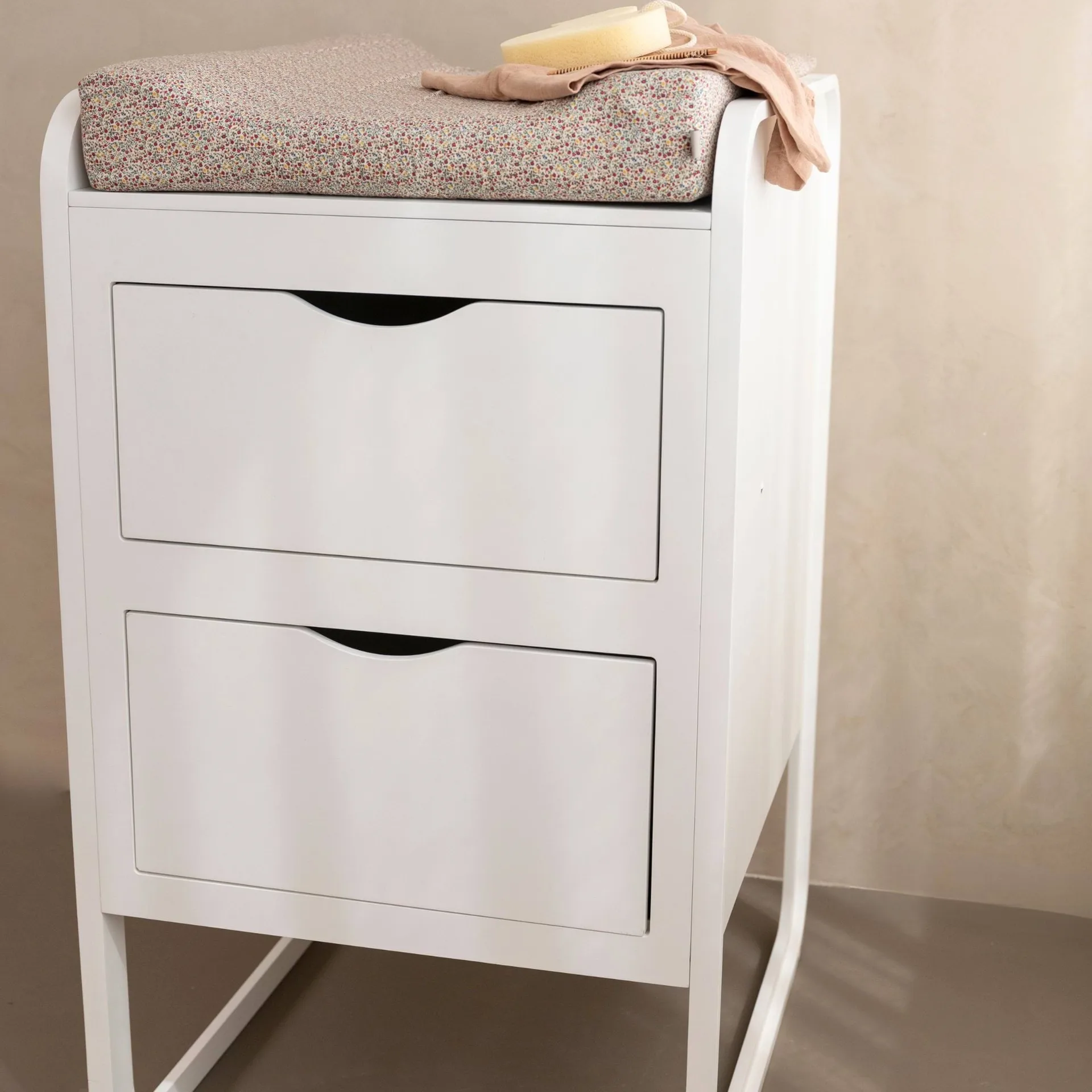 Form Wickeltisch 65,4x56x95 cm, Weiß Nofred