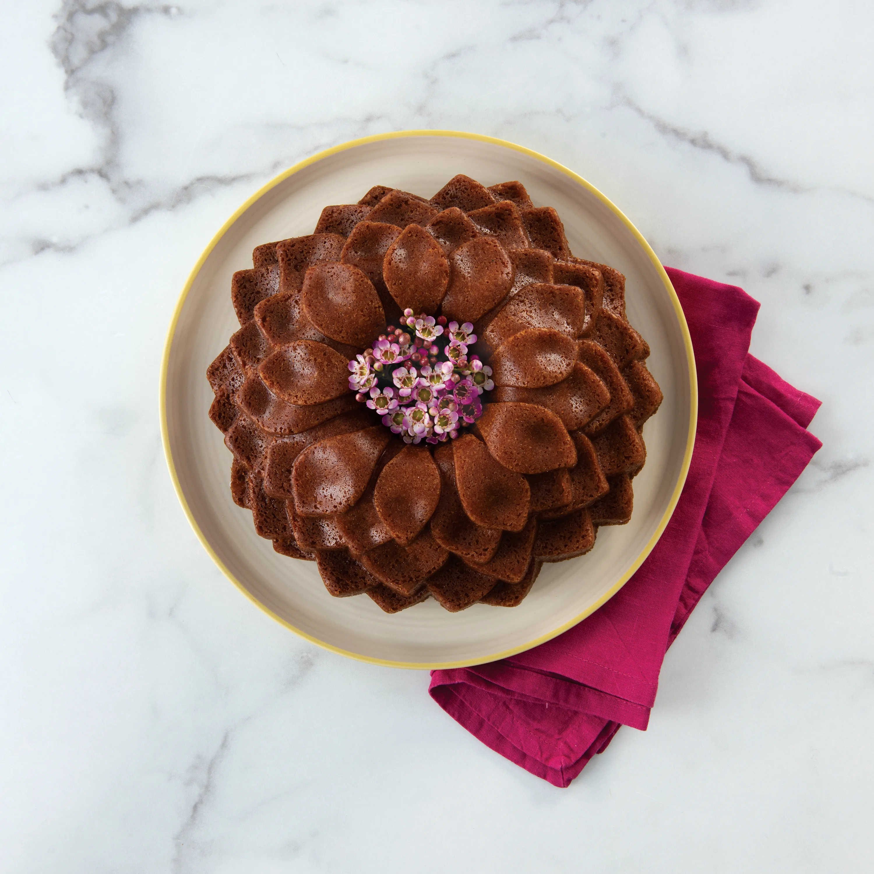 Nordic Ware blossom bundt Backform Nordic Ware →