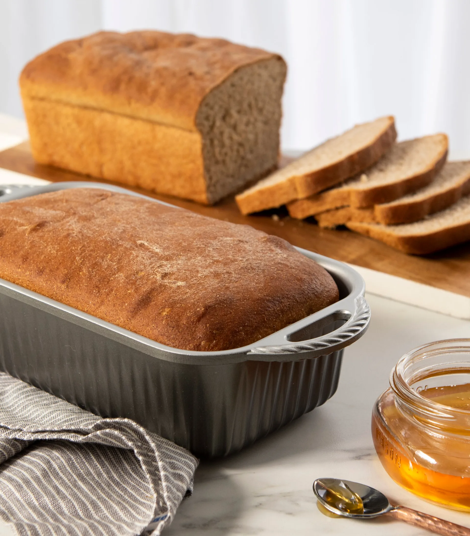 Nordic Ware Classic Brotform 1,4 L, Schwarz Nordic Ware