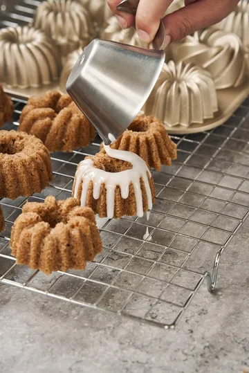 BAKE Kuchenform - Rosette, nonstick - Nordwik