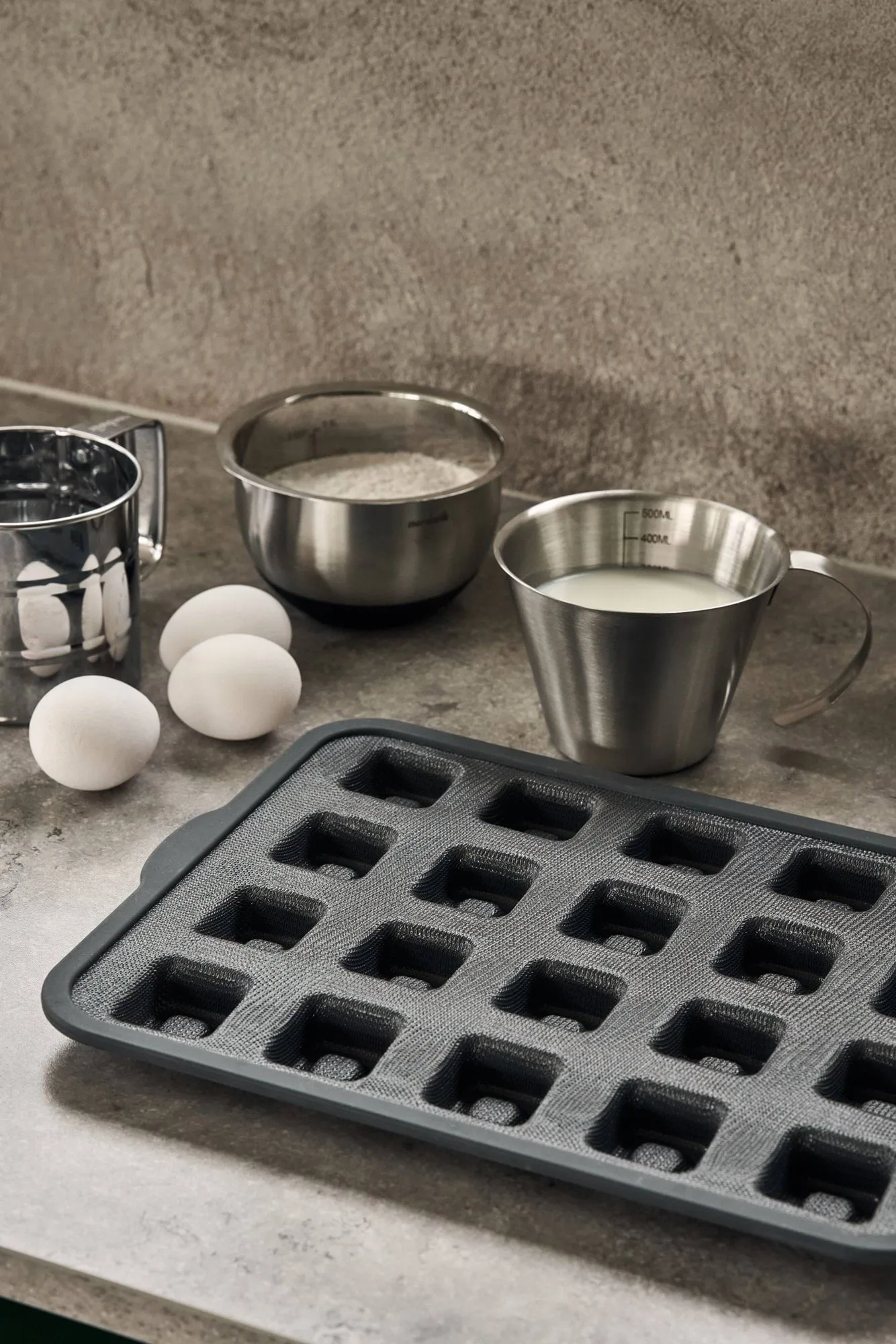 BAKE Silikonform mit verstärktem Rahmen, Quadrat, 20 Stück Nordwik