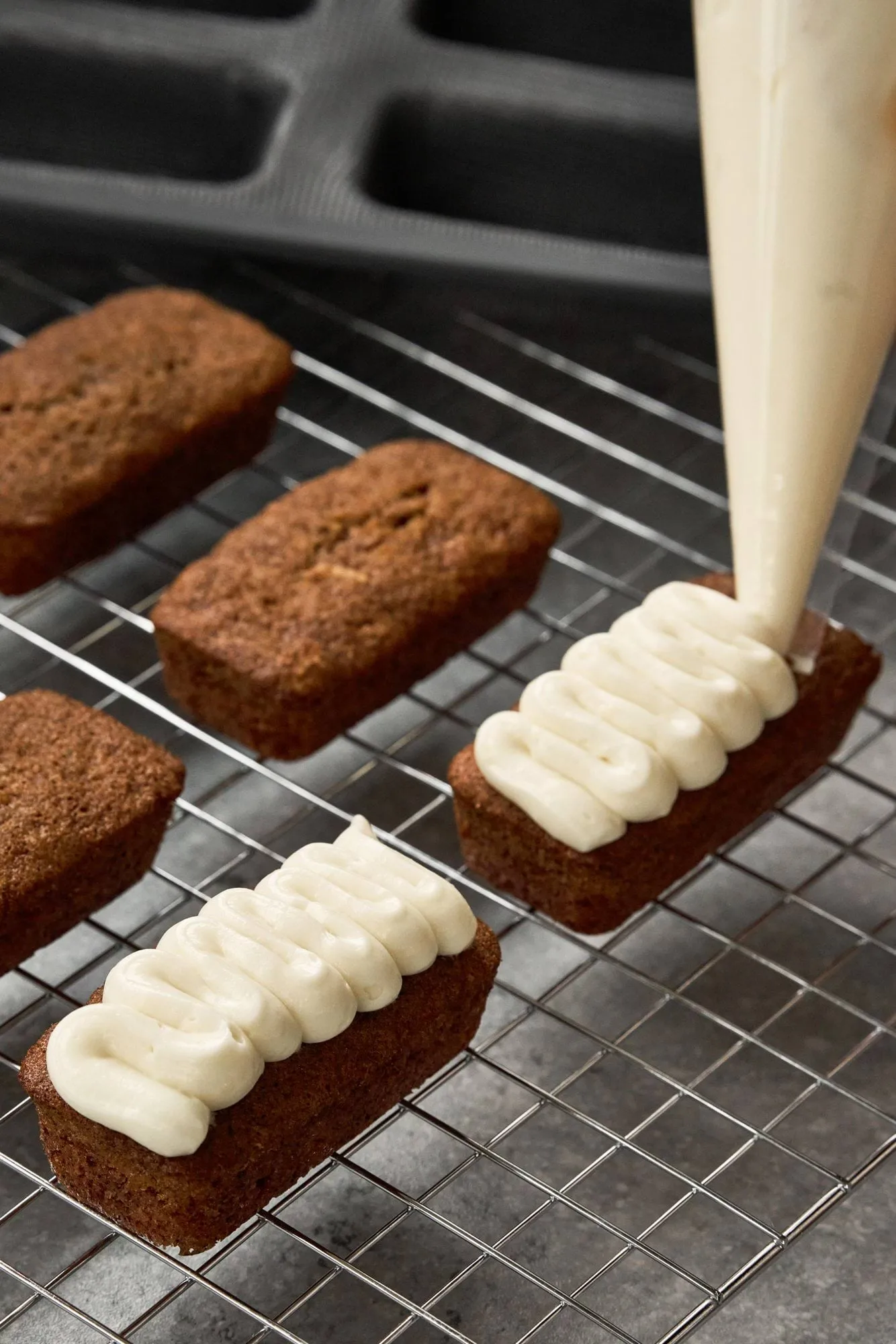 BAKE Silikonform mit verstärktem Rahmen, Rechteckig, 6 Stück, 26,2x22,1 cm Nordwik