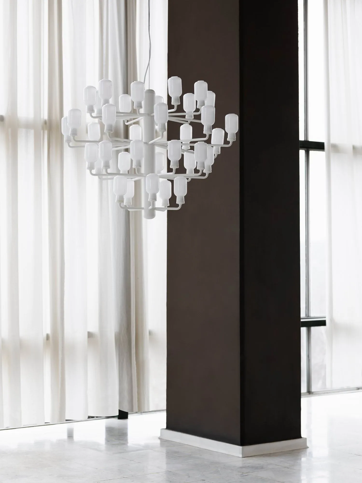 Amp Kronleuchter, White, large Normann Copenhagen