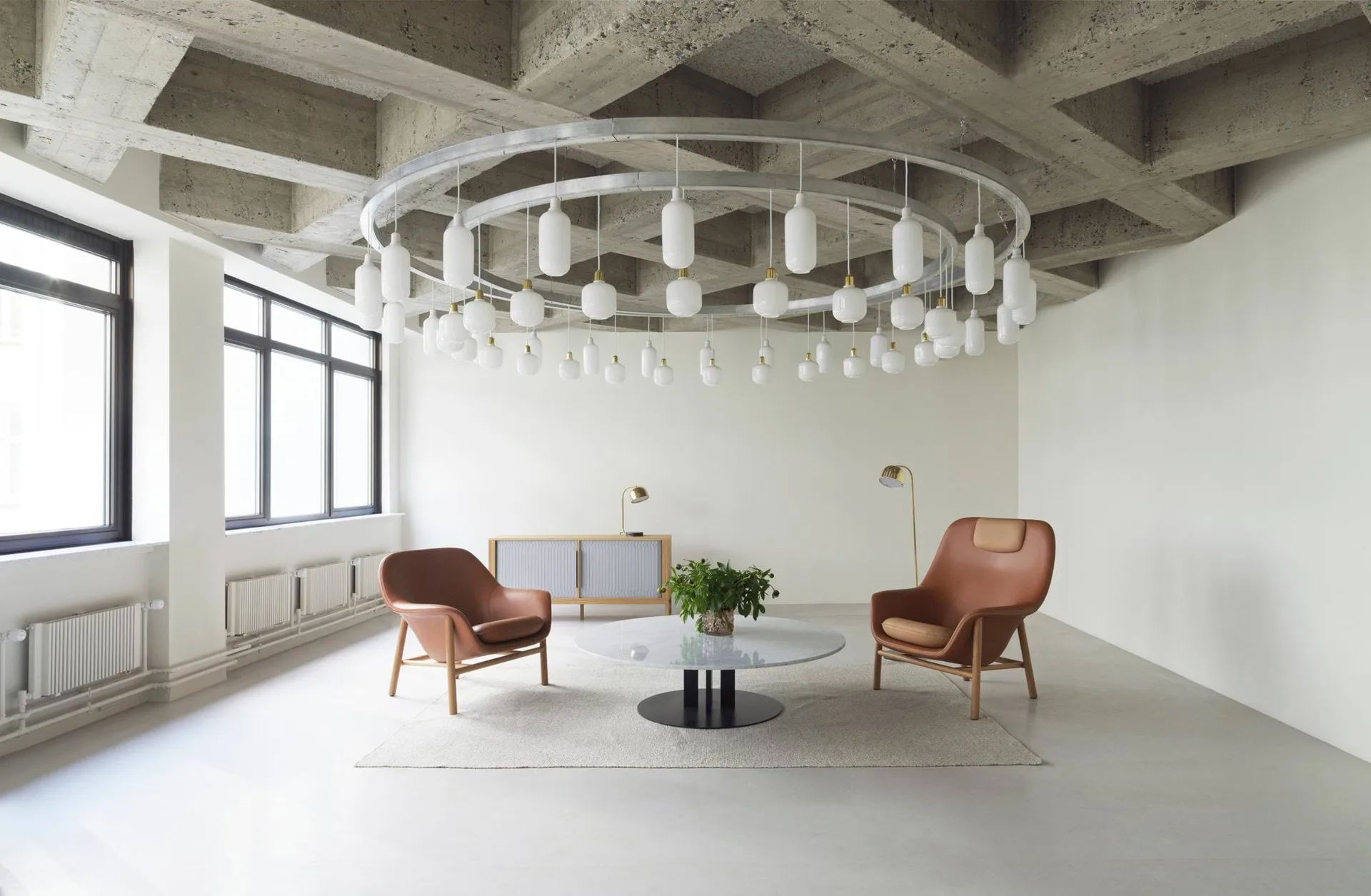 Amp Pendelleuchte groß, Weiß Normann Copenhagen