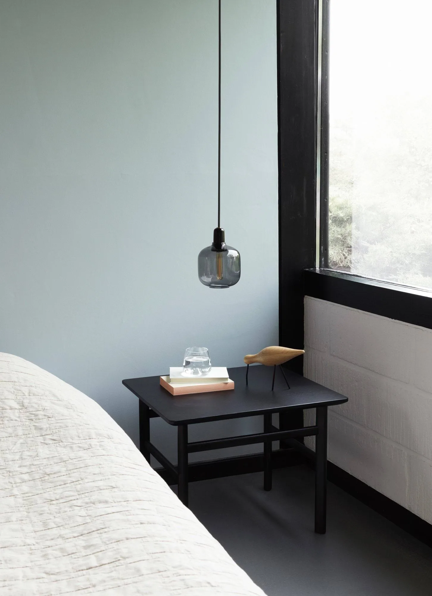 Amp Pendelleuchte klein, Grau-schwarz Normann Copenhagen