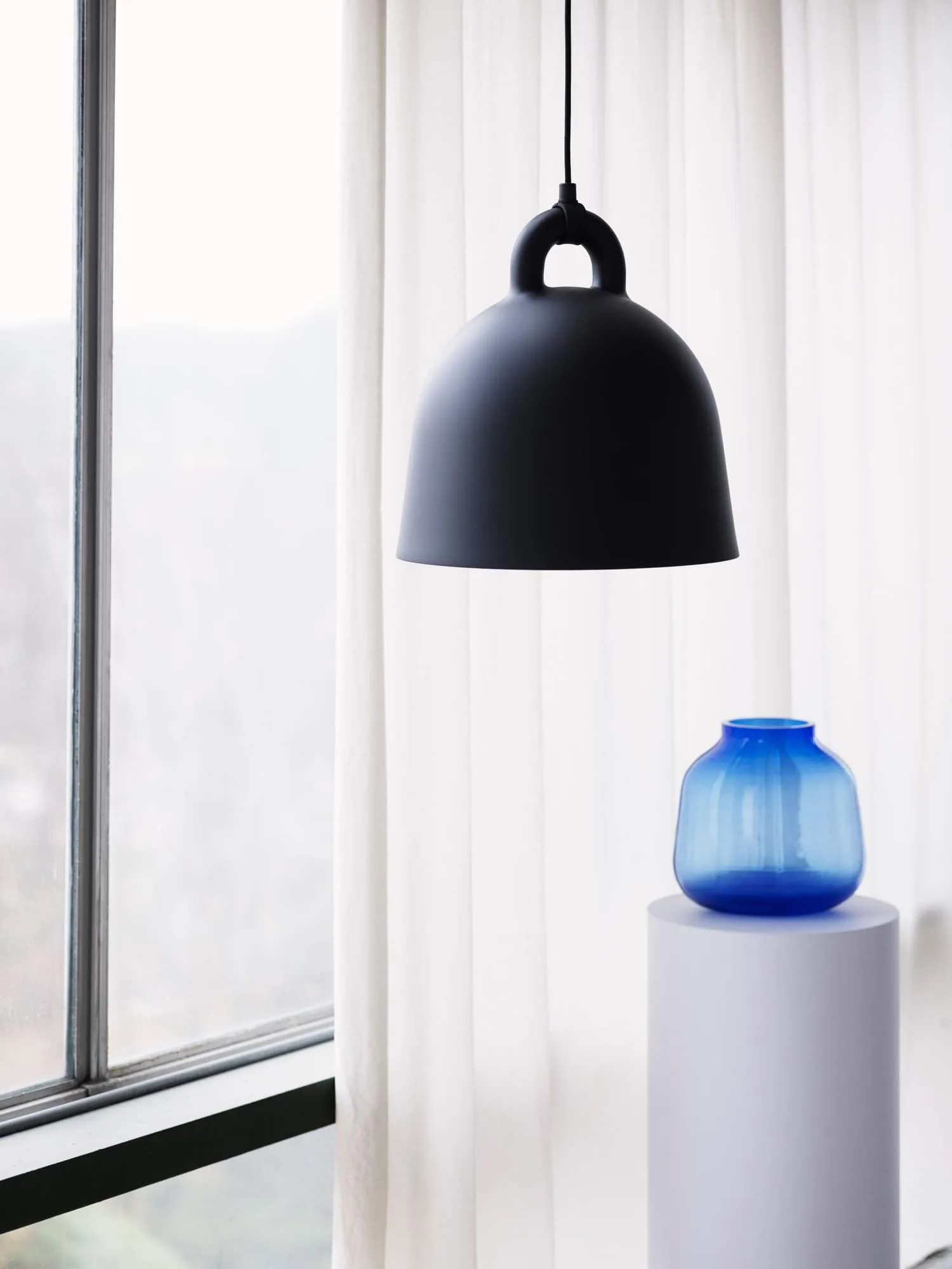 Bell Pendelleuchte schwarz, Medium Normann Copenhagen