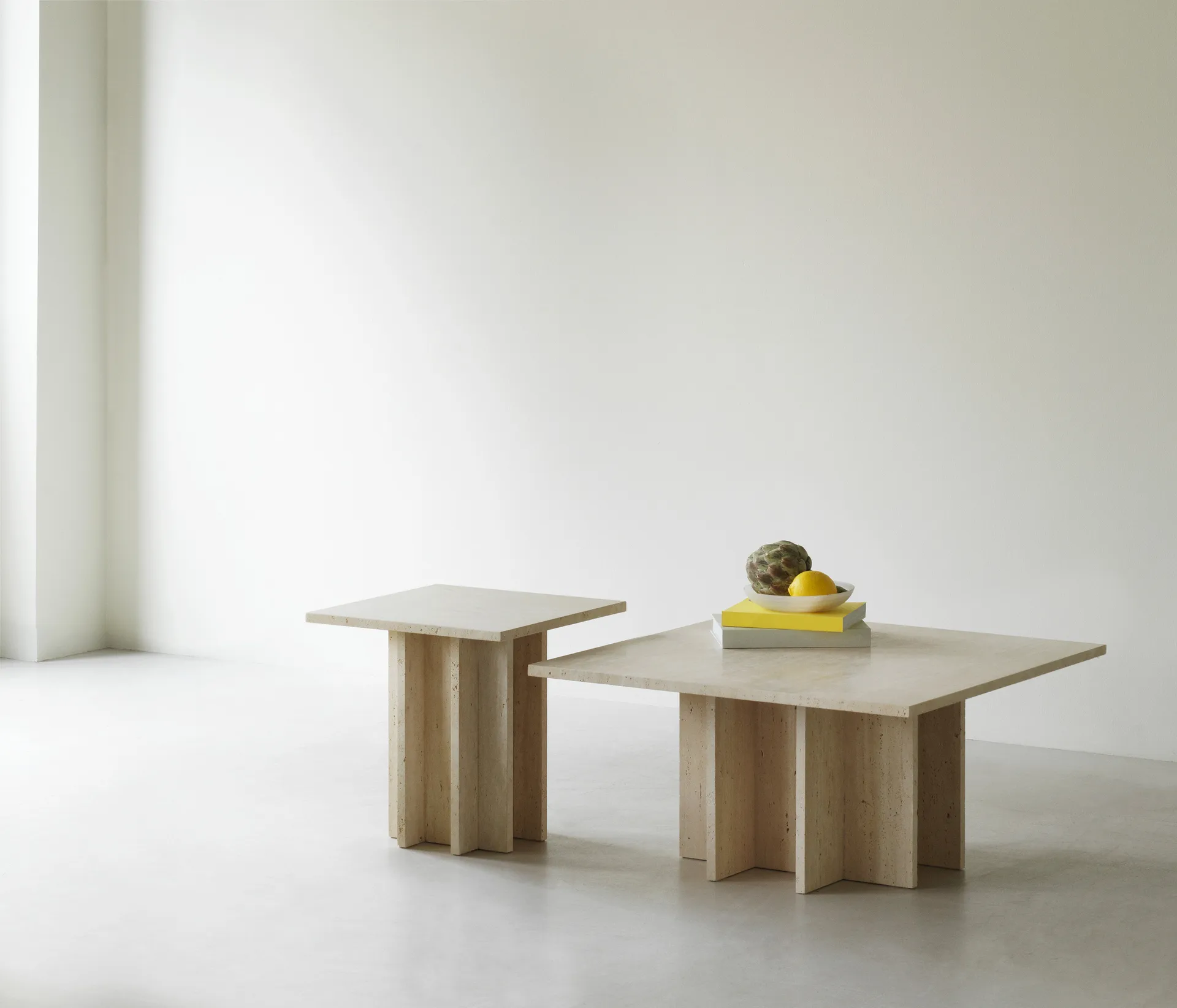 Edge Couchtisch klein, Travertine Normann Copenhagen