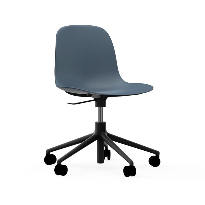 Form chair drehbar, 5W Bürostuhl - Blau, Schwarzes Aluminium, Rollen - Normann Copenhagen