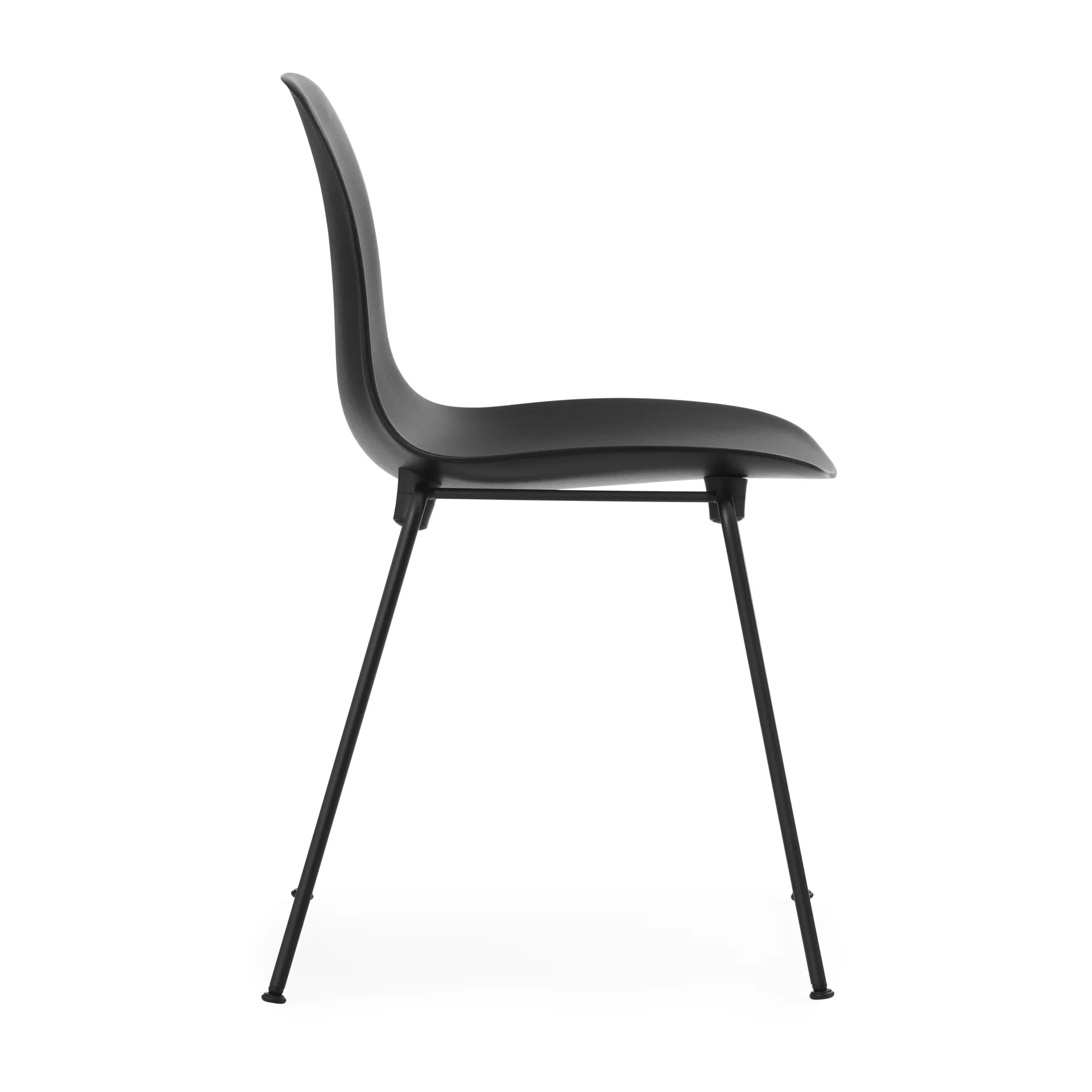 Form Chair stapelbarer Stuhl mit schwarzen Beinen, 2er-Pack, Schwarz Normann Copenhagen