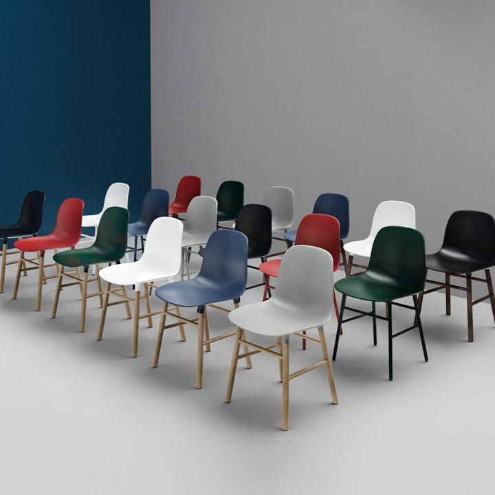 Form Stuhl, Red, Schwarze Beine Normann Copenhagen