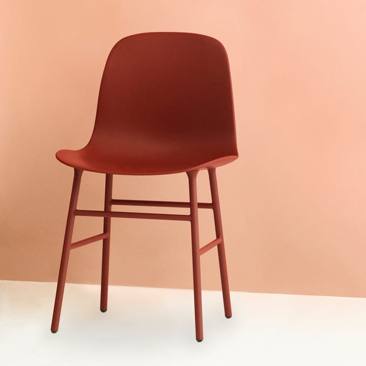 Form Stuhl, Red, Schwarze Beine Normann Copenhagen