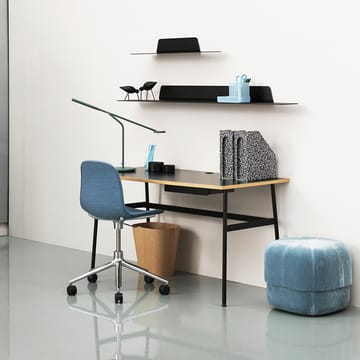 Journal Schreibtisch - Schwarz laminat, Schwarze Stahlbeine und Schubladen - Normann Copenhagen