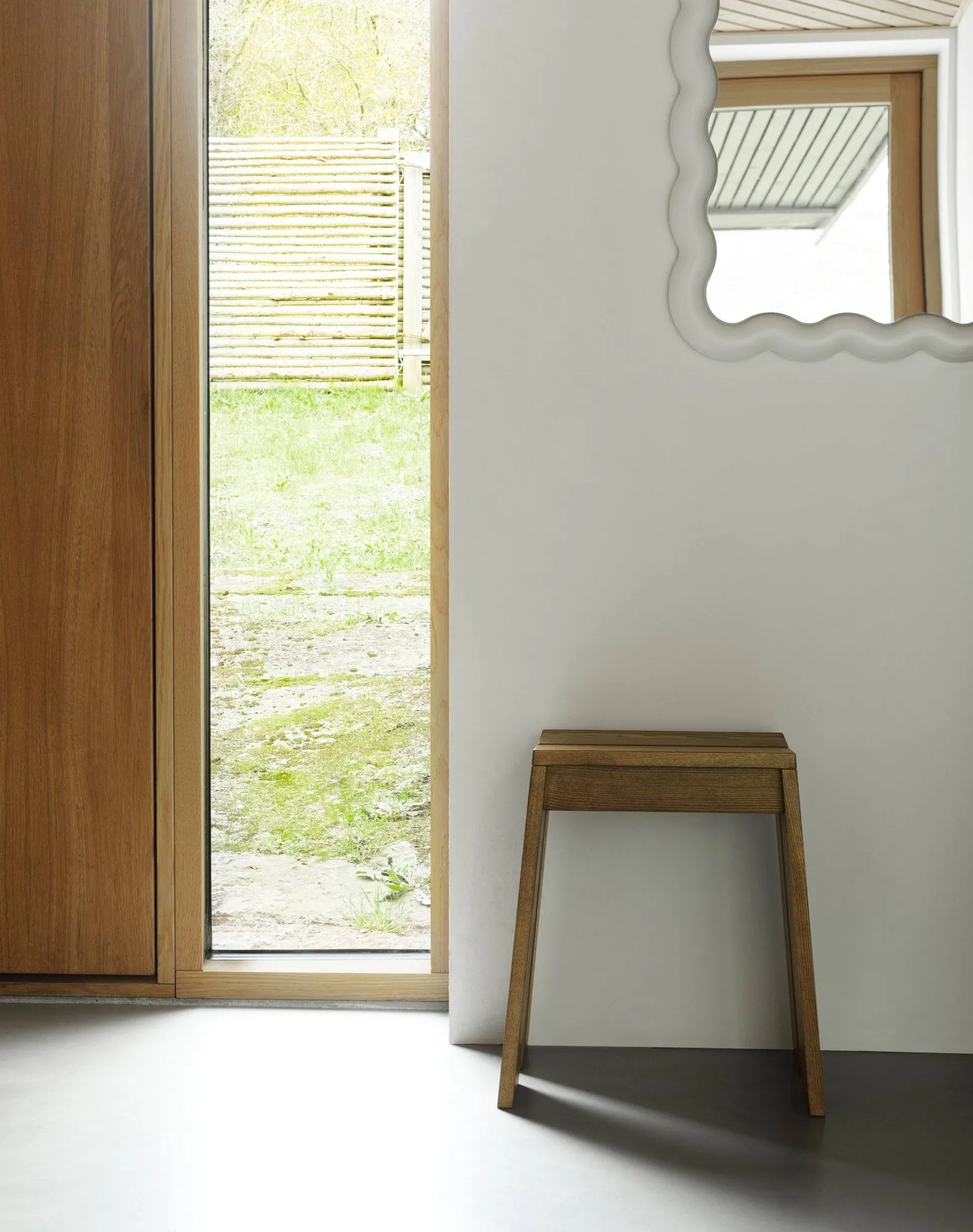 Let Hocker, Oak Normann Copenhagen