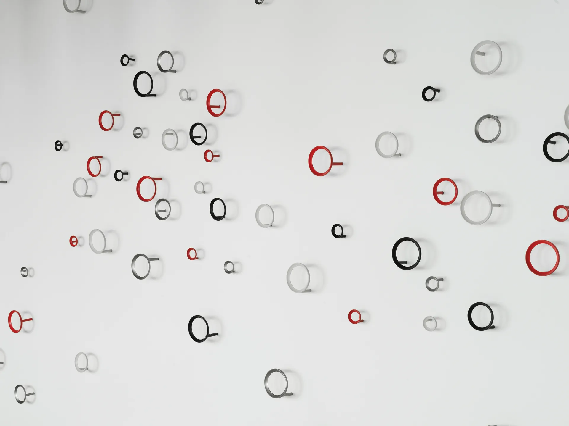 Loop Haken small Ø 4,4 cm, Black Normann Copenhagen