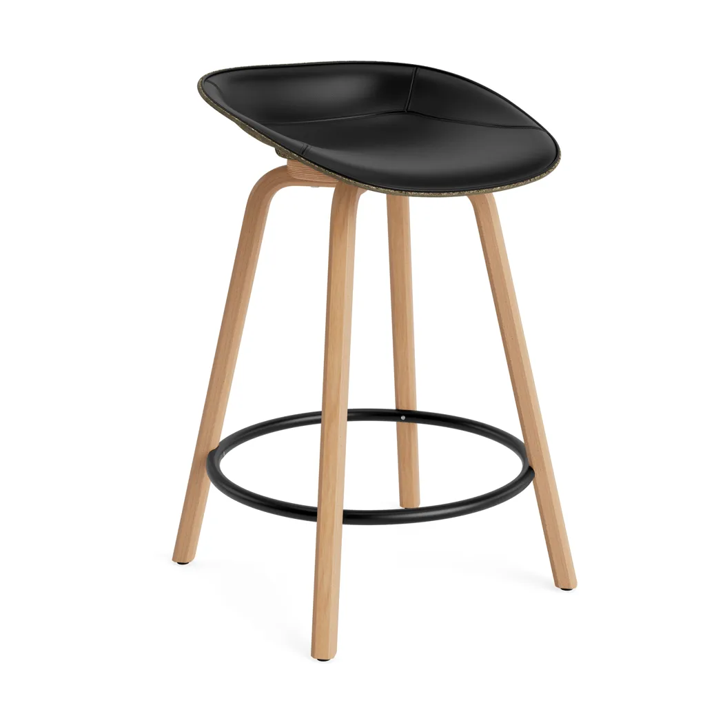 Mat Barstool Barhocker mit Vorderpolsterung, 65 cm, Ultra 41599-seaweed-beech-black steel Normann Copenhagen