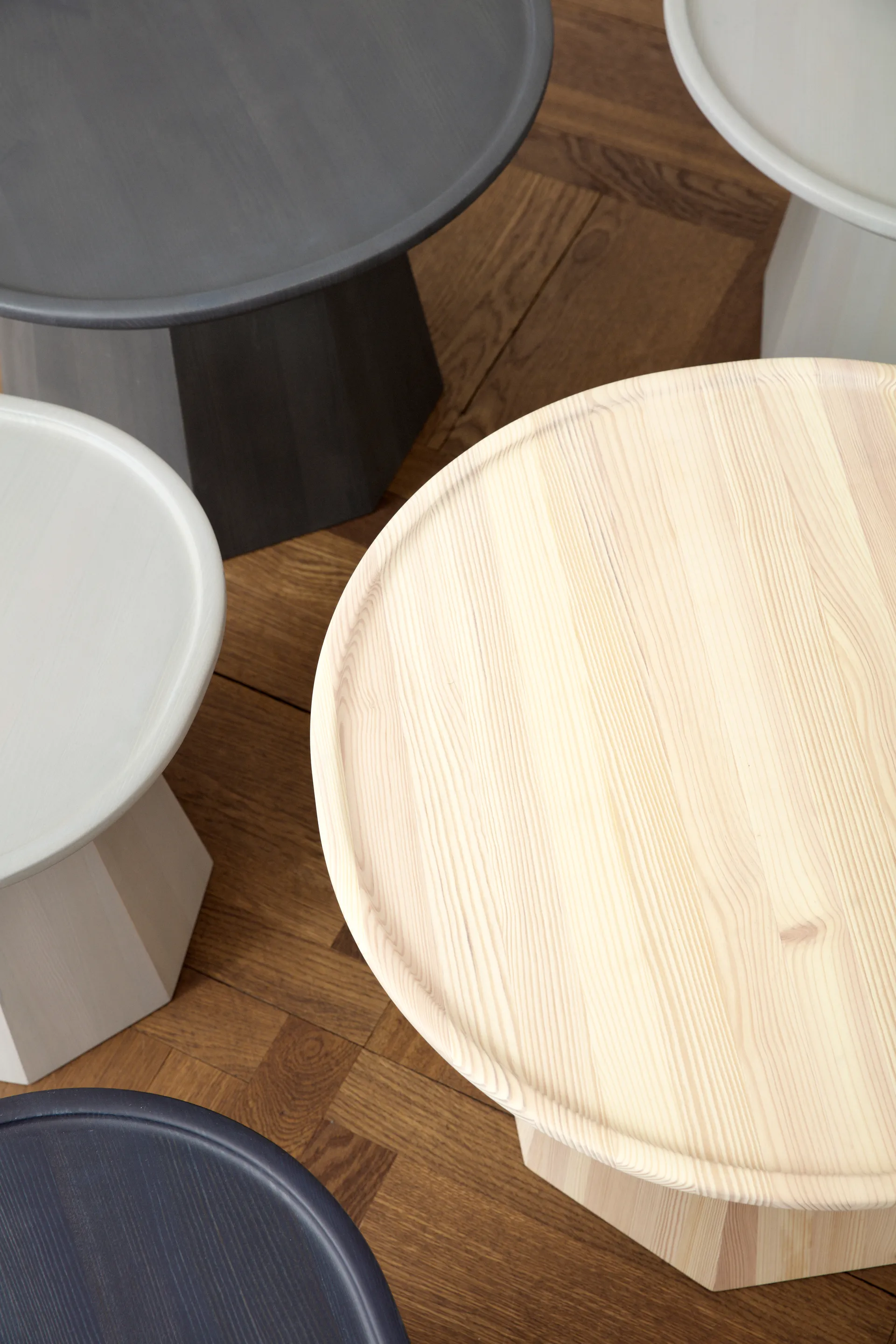 Pine table large Beistelltisch Ø65cm H:44,5cm, Pine Normann Copenhagen