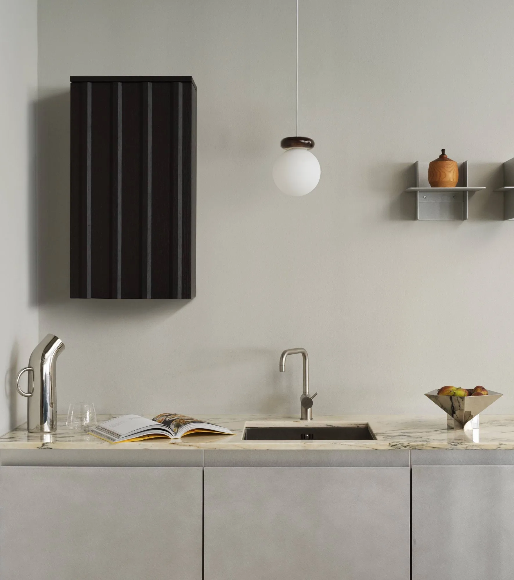 Rib Wandschrank, Soft Schwarz, 73x40x23 cm Normann Copenhagen