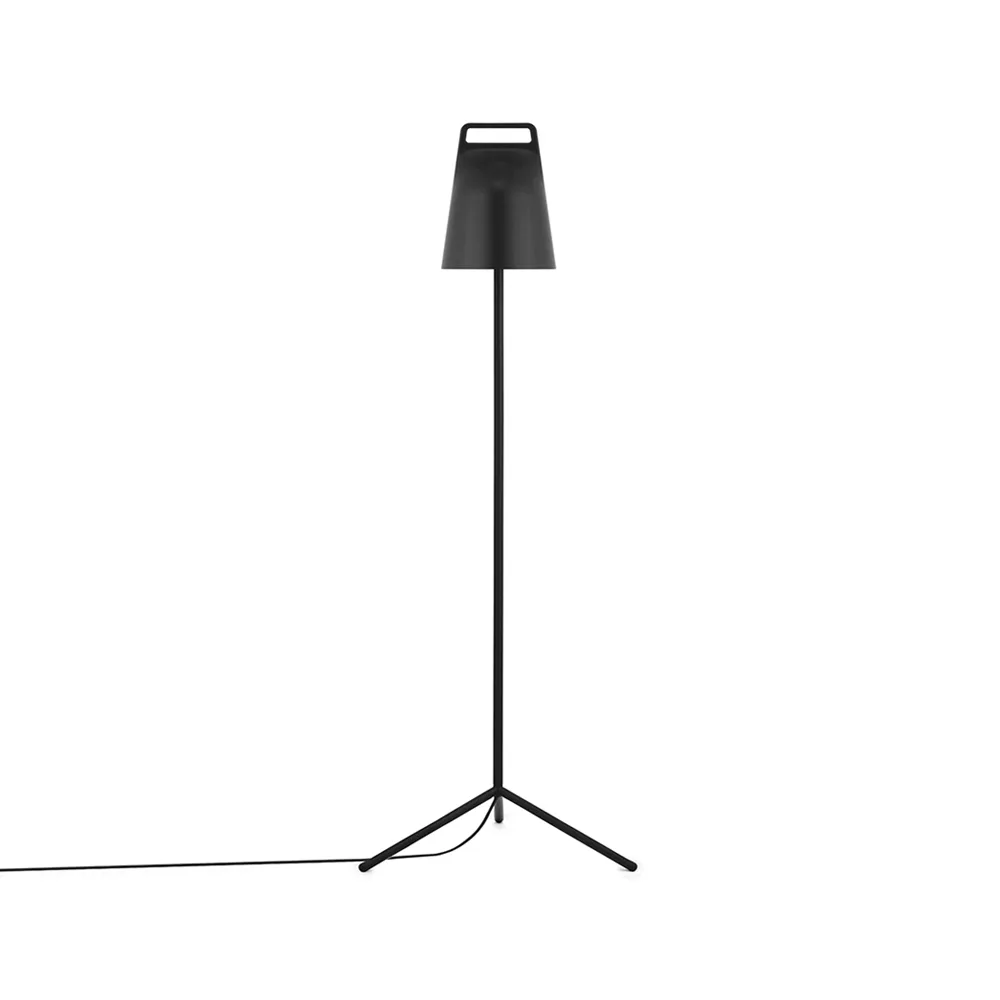 Stage Stehleuchte, Black, pulverbeschichteter Stahl Normann Copenhagen