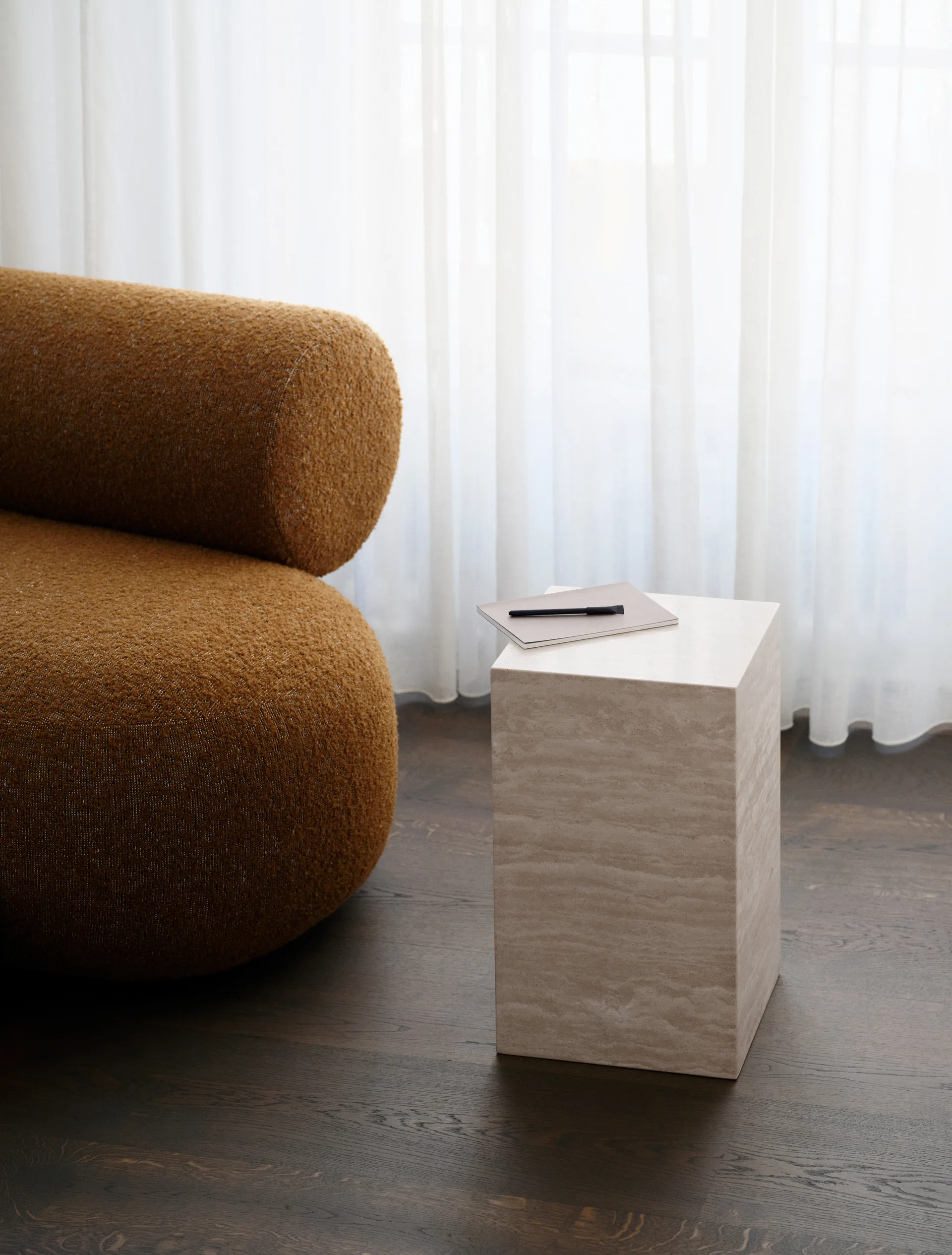 Cubism Beistelltisch, Travertin, 30x30x50 cm NORR11
