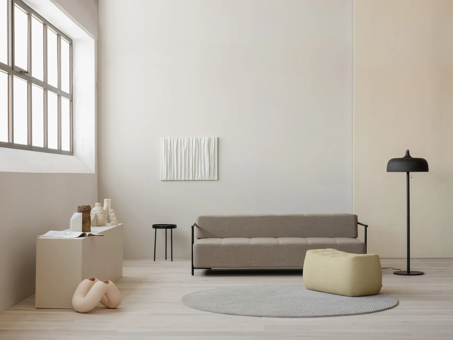 Acorn Stehleuchte, Mattschwarz Northern