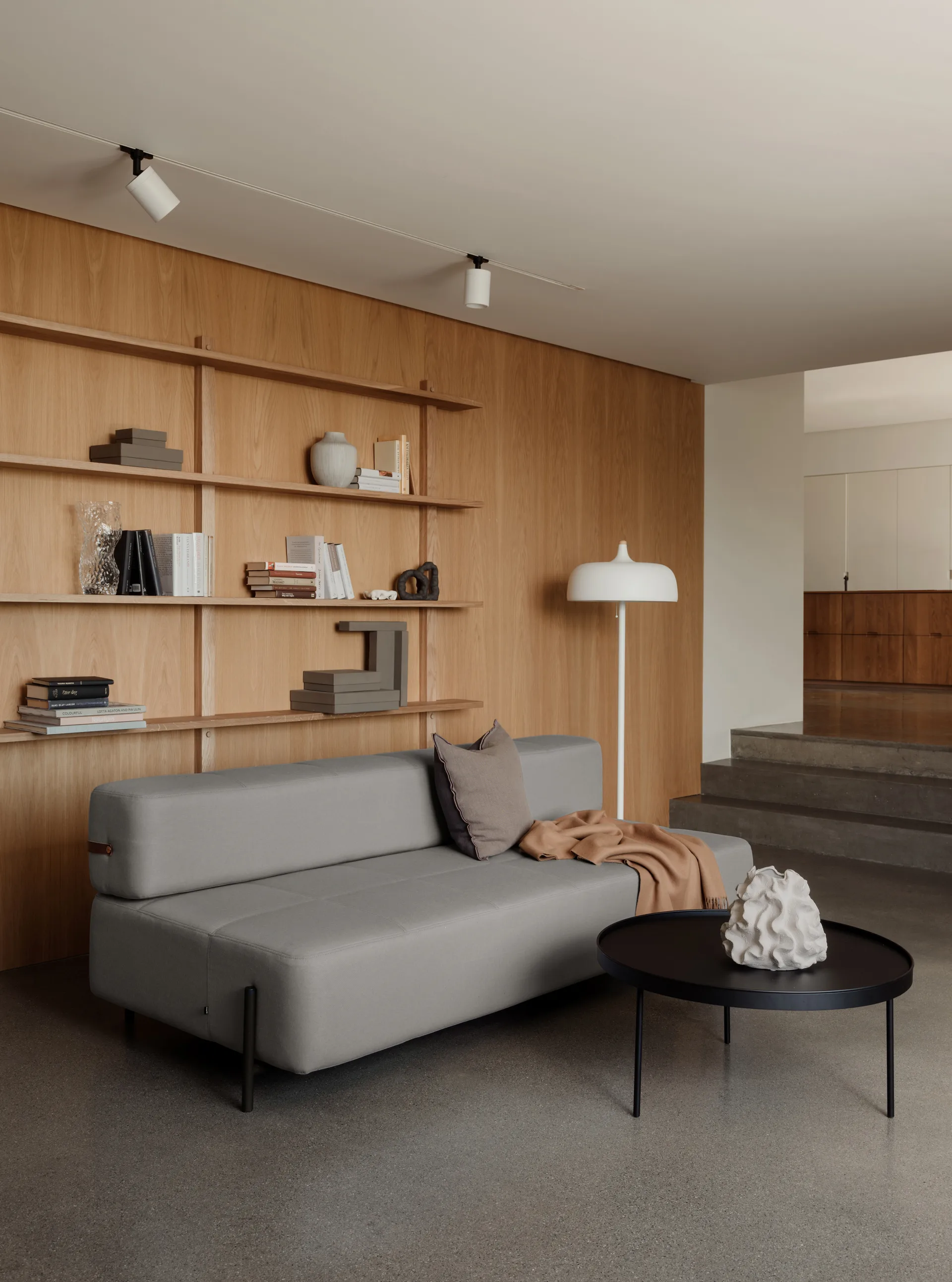 Acorn Stehleuchte, Mattweiß Northern