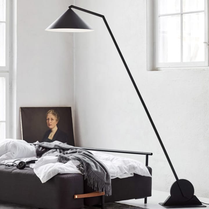 Gear Stehleuchte - Black - Northern