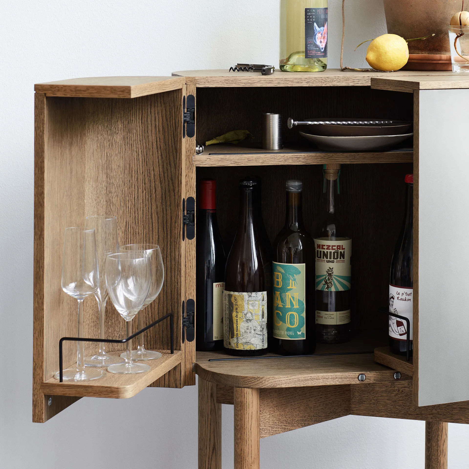 Loud Barschrank auf Rädern, Geraucht Eiche Northern