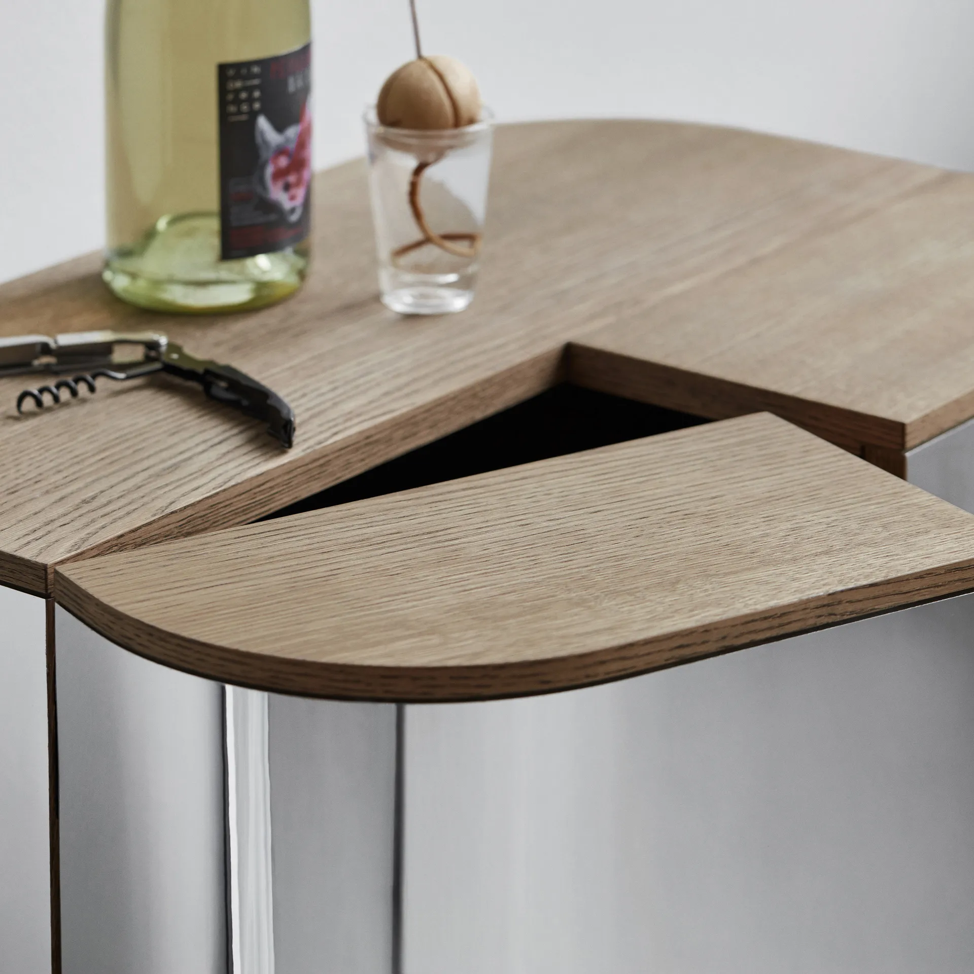 Loud Barschrank auf Rädern, Geraucht Eiche Northern