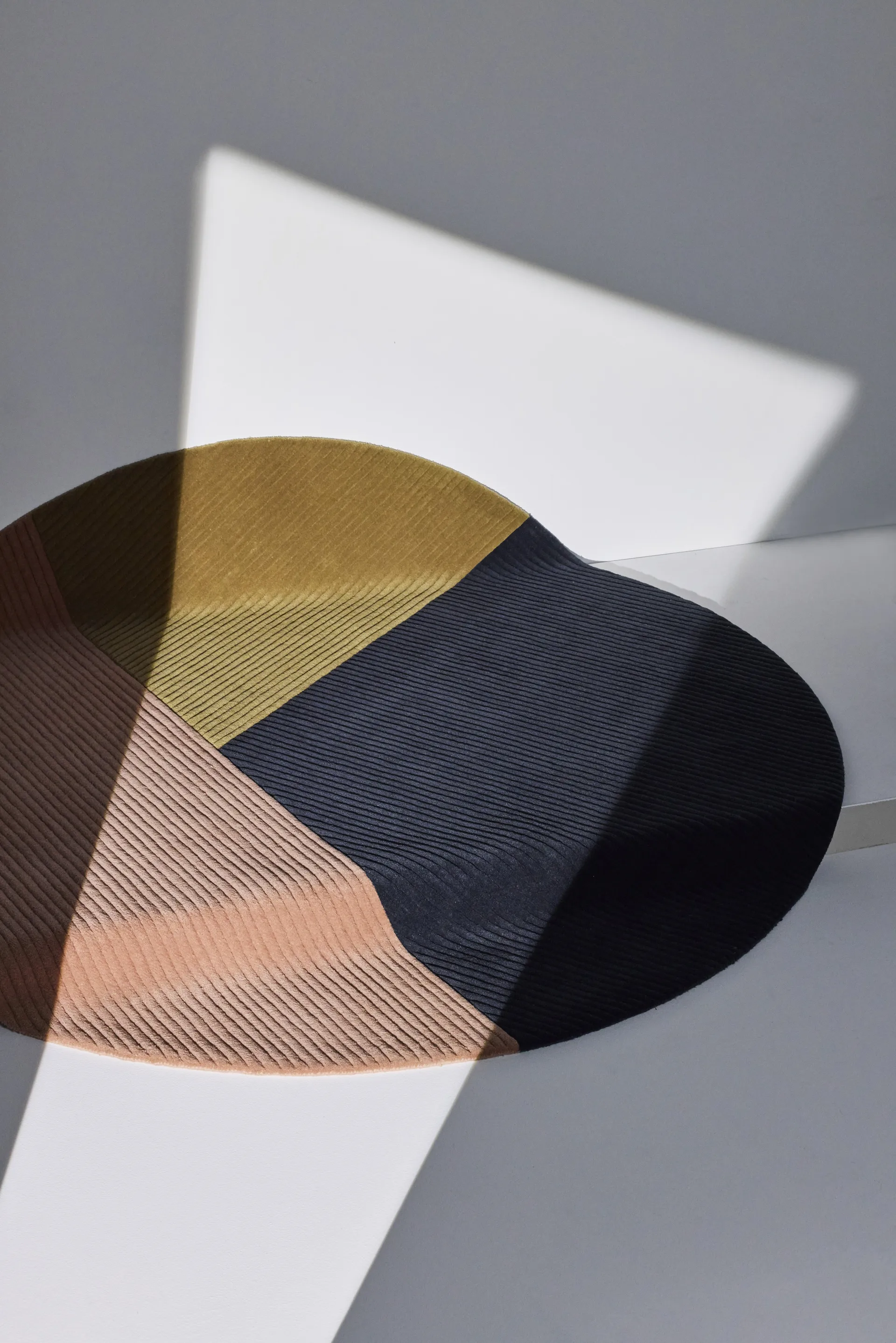 Row Teppich rund Ø200cm, Trio Northern