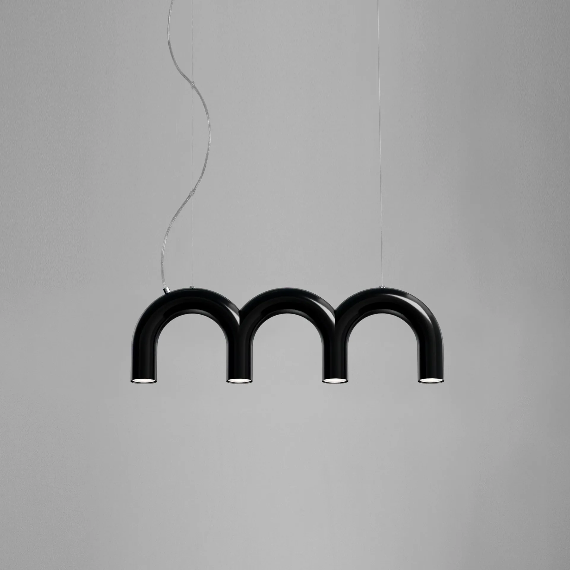 Arch Triplett-Pendelleuchte, Schwarz, 65,6 cm Oblure