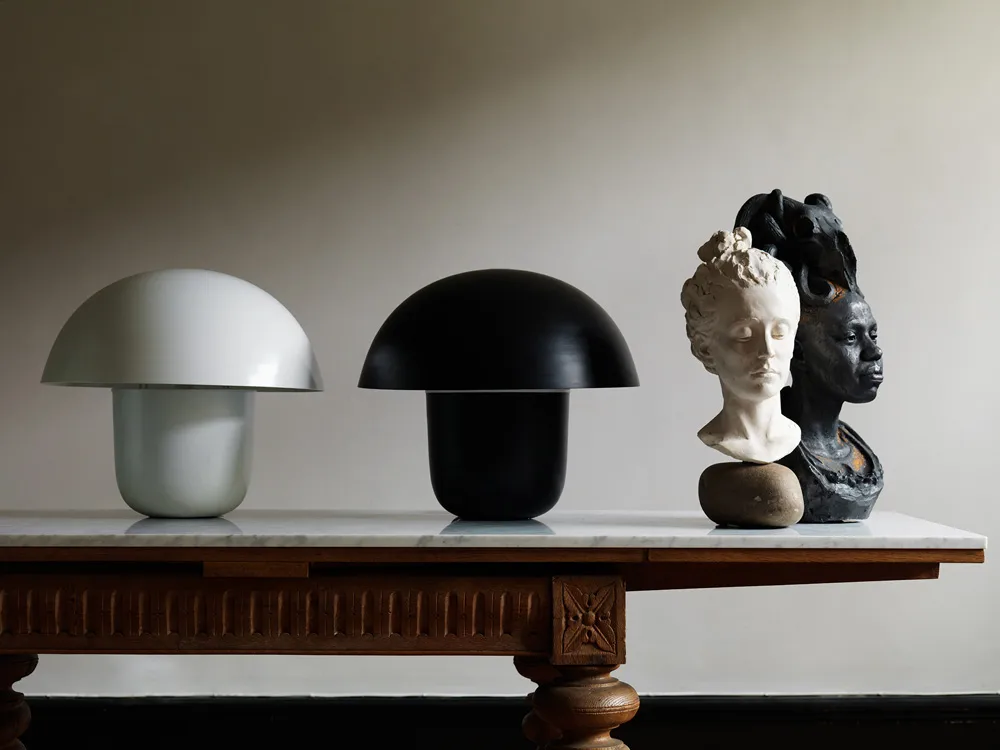 Carl-Johan Tischleuchte Ø40cm, Schwarz Olsson & Jensen