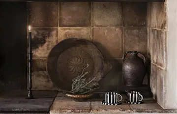 Monica Tasse mit Untertasse 4er-Pack - Schwarz - Olsson & Jensen