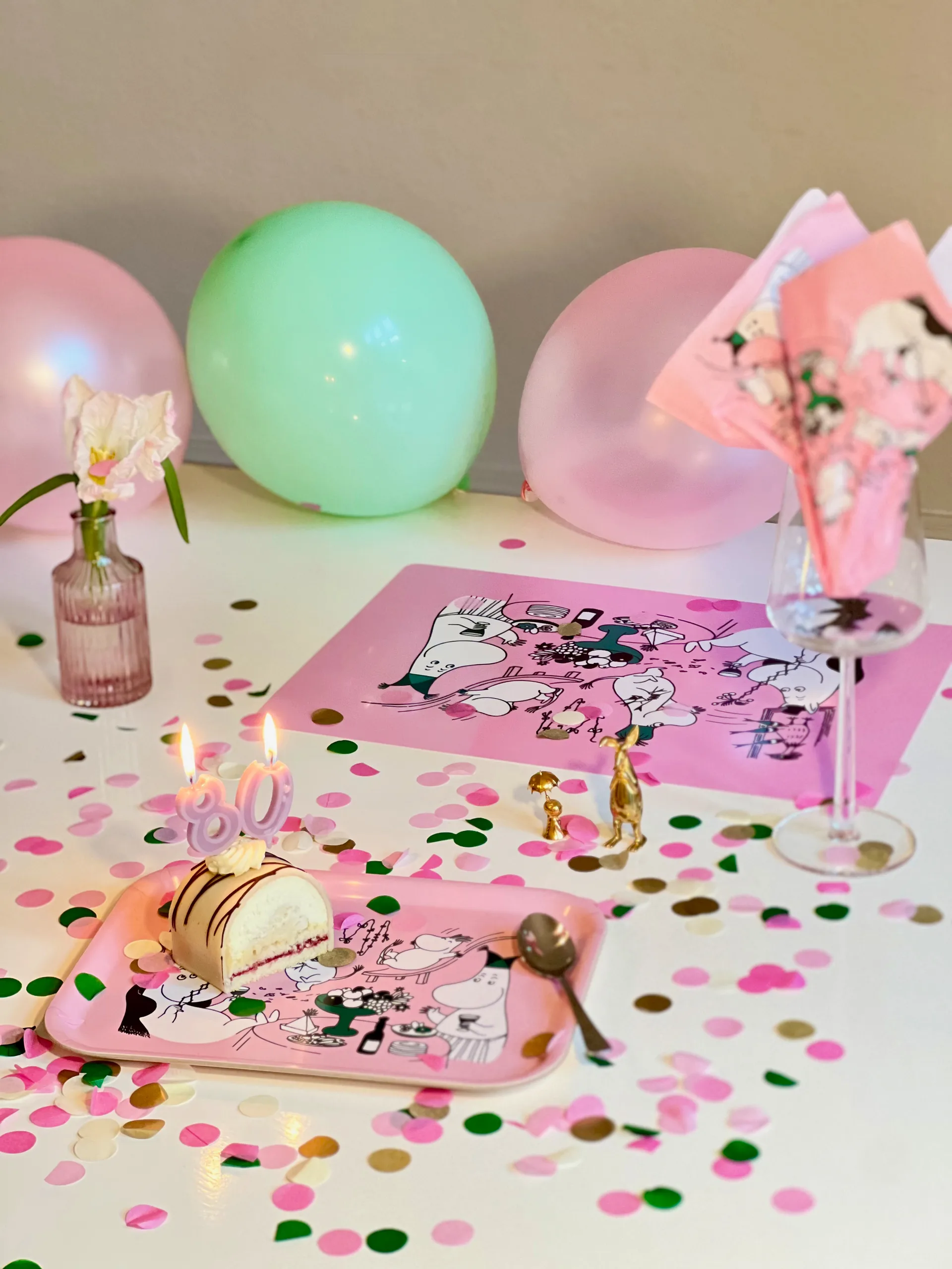 Moomin 80 Tablett 20x27 cm, Rosa Opto Design