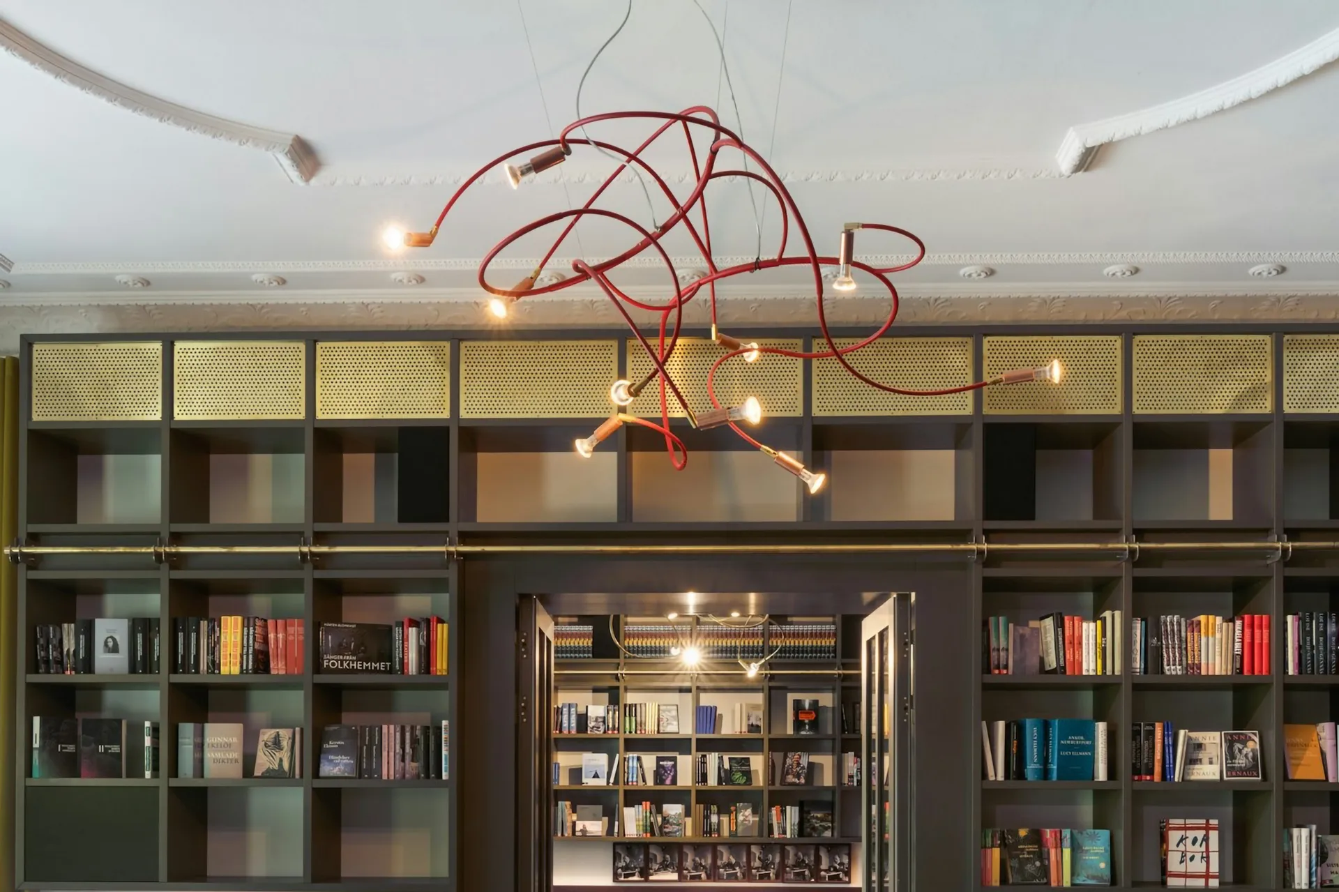 Andromeda Deckenleuchte 108 cm, Weißer Stahl Örsjö Belysning