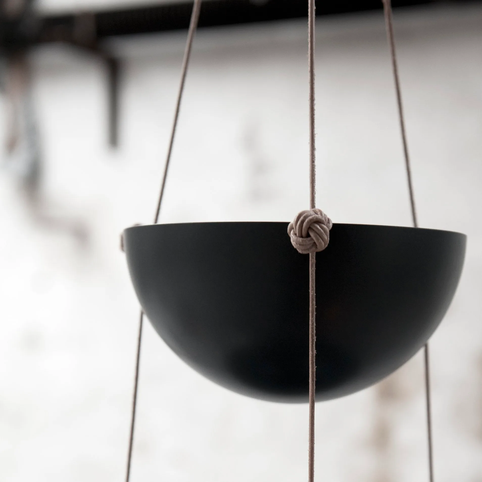 Pif Paf Puf Hängeschale dunkelgrau, 2 Körbe OYOY