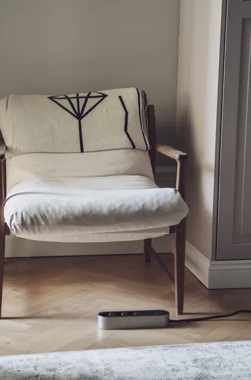 Edgar Power Bar Steckdosenleiste - Satin Aluminium - palett3