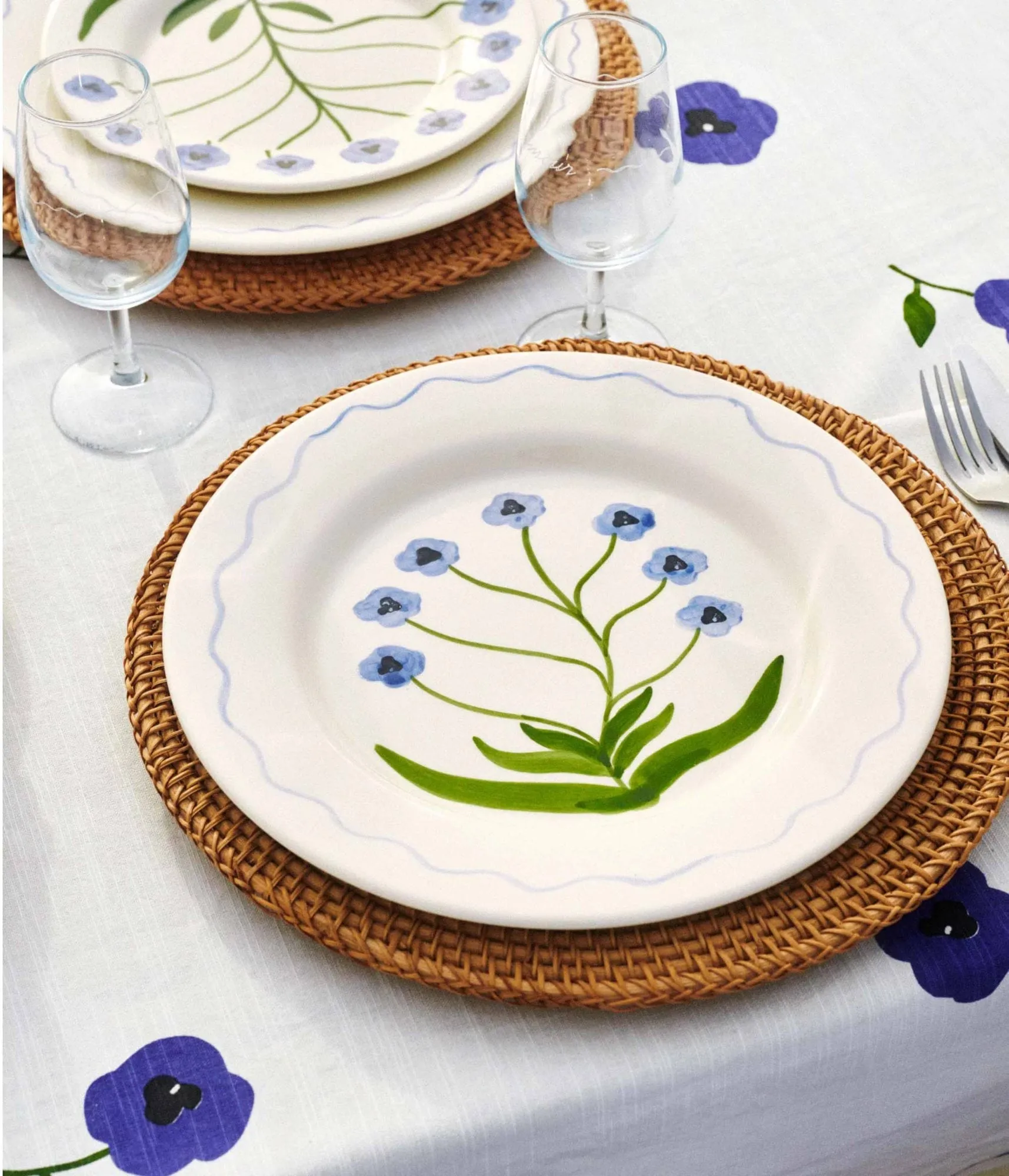 Madelen Möllard Pansy Teller, Blau, 28 cm Pick a Poppy
