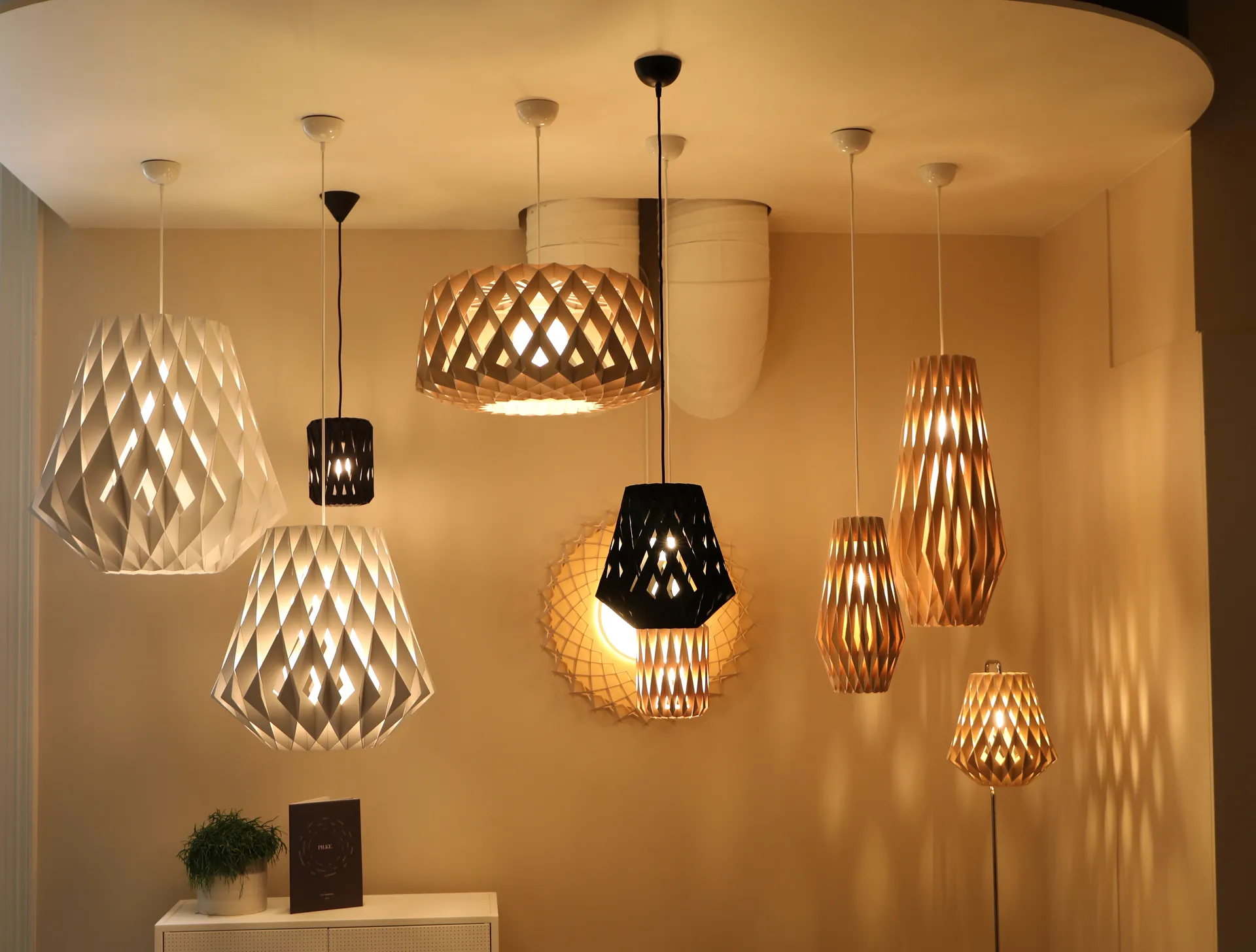 Pilke Signature Pendelleuchte Ø50cm, Weiß Pilke