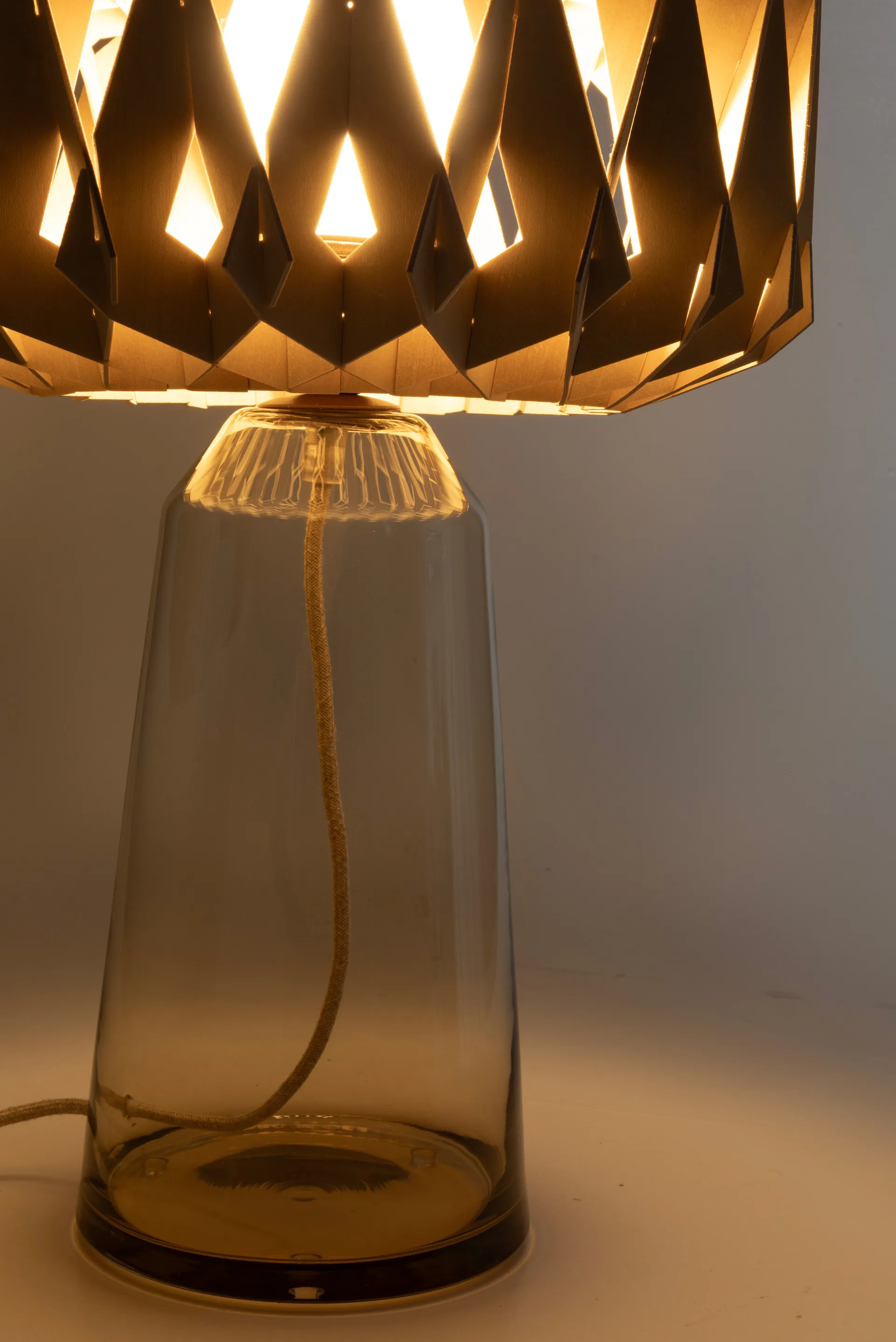 Signature 35 Tischleuchte, Amber-Birke, Ø36,5×53 cm Pilke